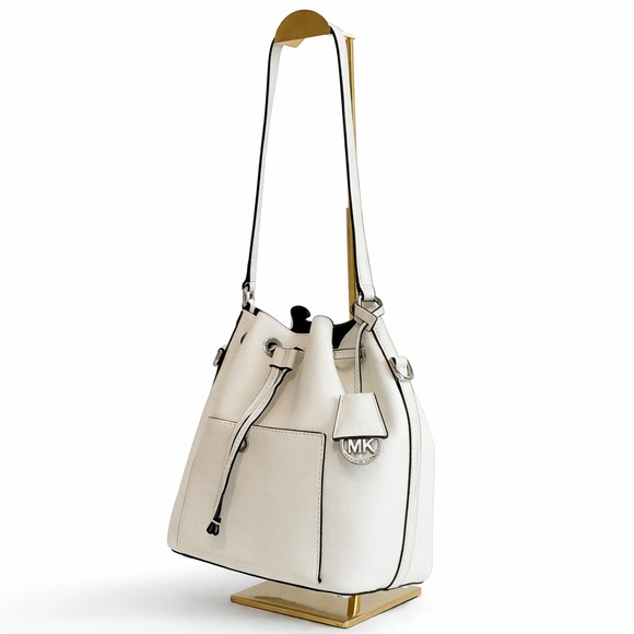 Michael Kors Handbags - Michael Kors • Greenwich Medium Saffiano Leather Bucket Bag in White